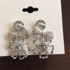 Guess earring set